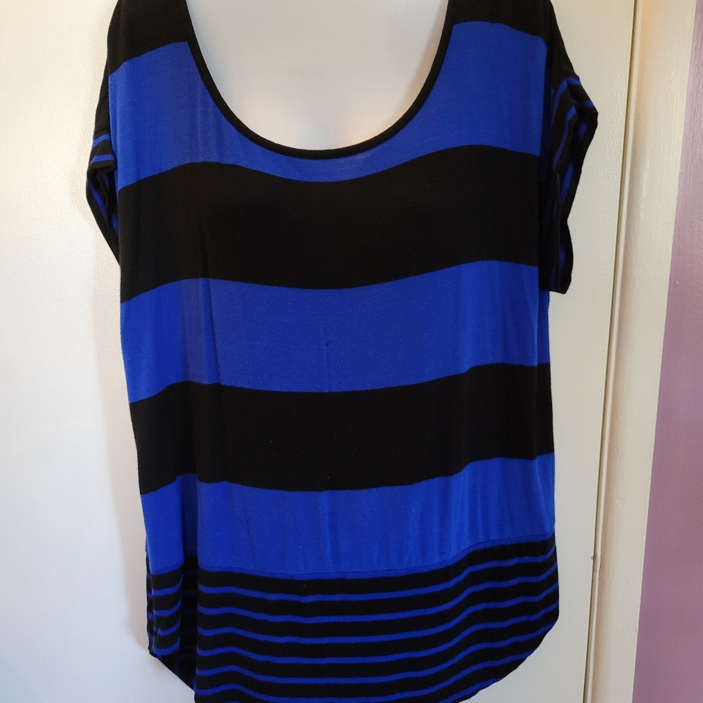 CABLE & GAUGE SLEEVELESS TUNIC, sz L blk/blu stripes sm buttons down back